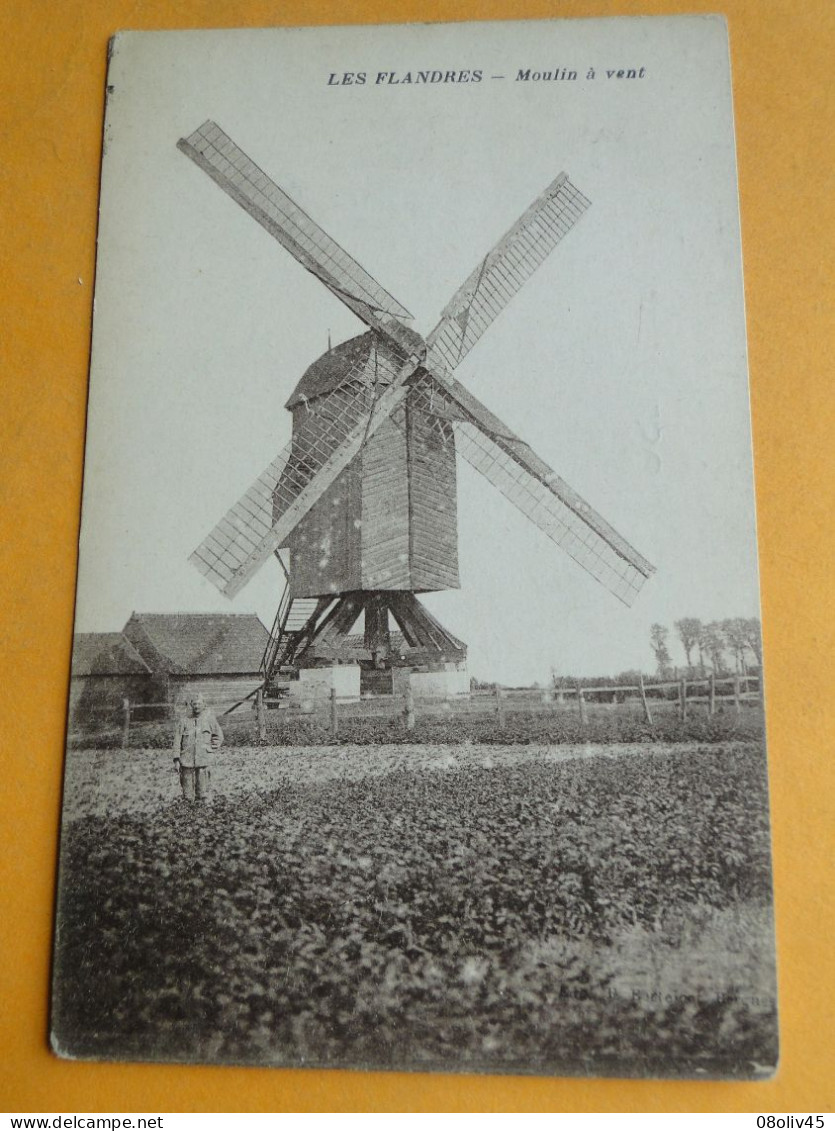 LES FLANDRES -- Un Moulin à Vent - Présence D'un Soldat - Windmolens