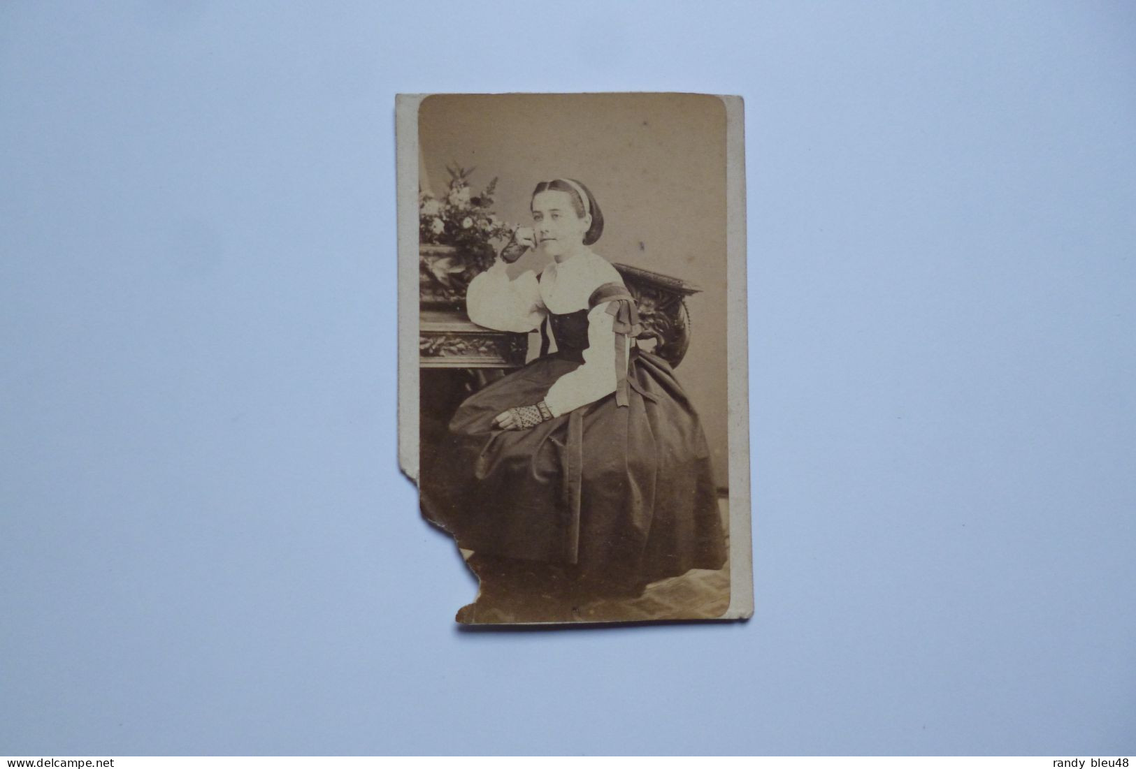 Photographie CDV - Jeune Fille   -  Photographie  PROVOST  -  64, Rue De La Pomme    -  TOULOUSE - Other & Unclassified