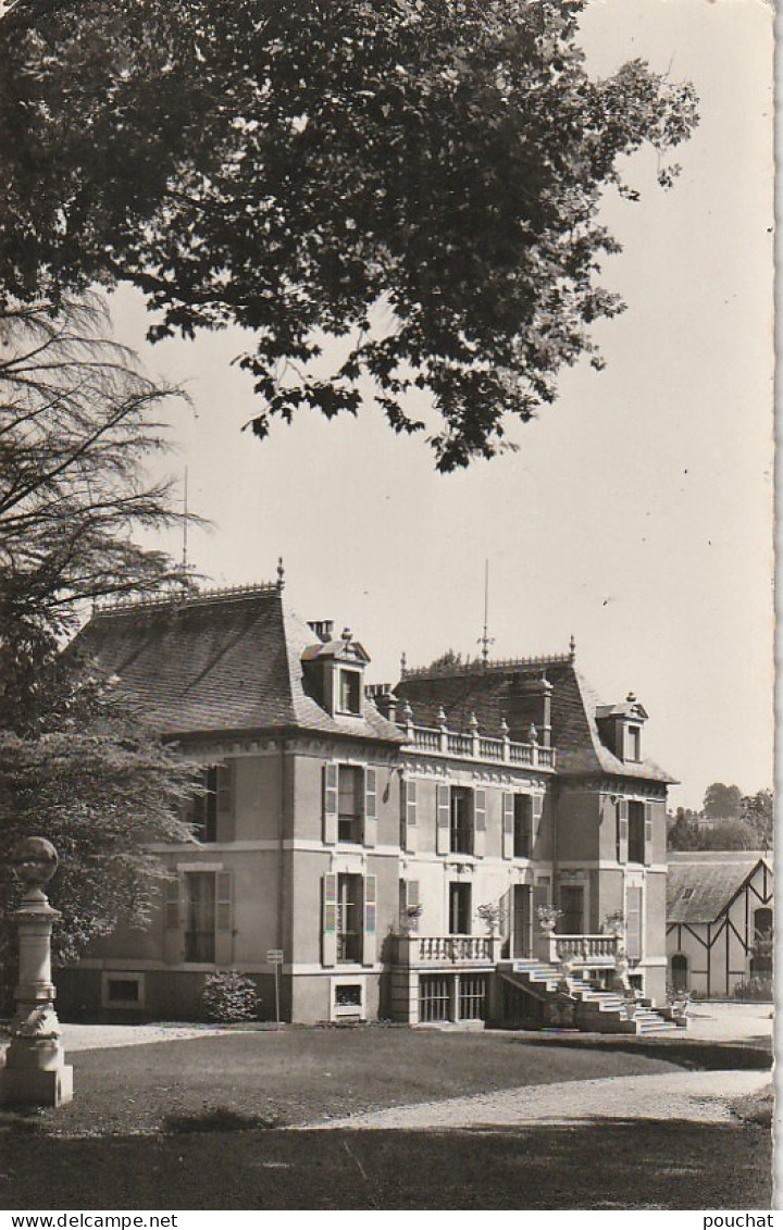 GU Nw  -(65) BAGNERES DE BIGORRE  -  L'HOTEL DE VILLE   -  2 SCANS - Bagneres De Bigorre