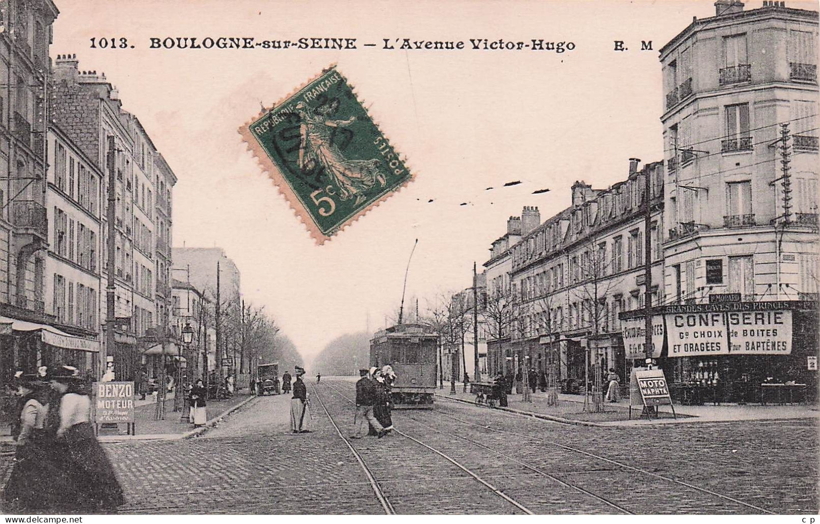 Boulogne Sur Seine - Boulogne Billancourt -  L'Avenue Victor Hugo  -Tramway -   CPA °J - Boulogne Billancourt