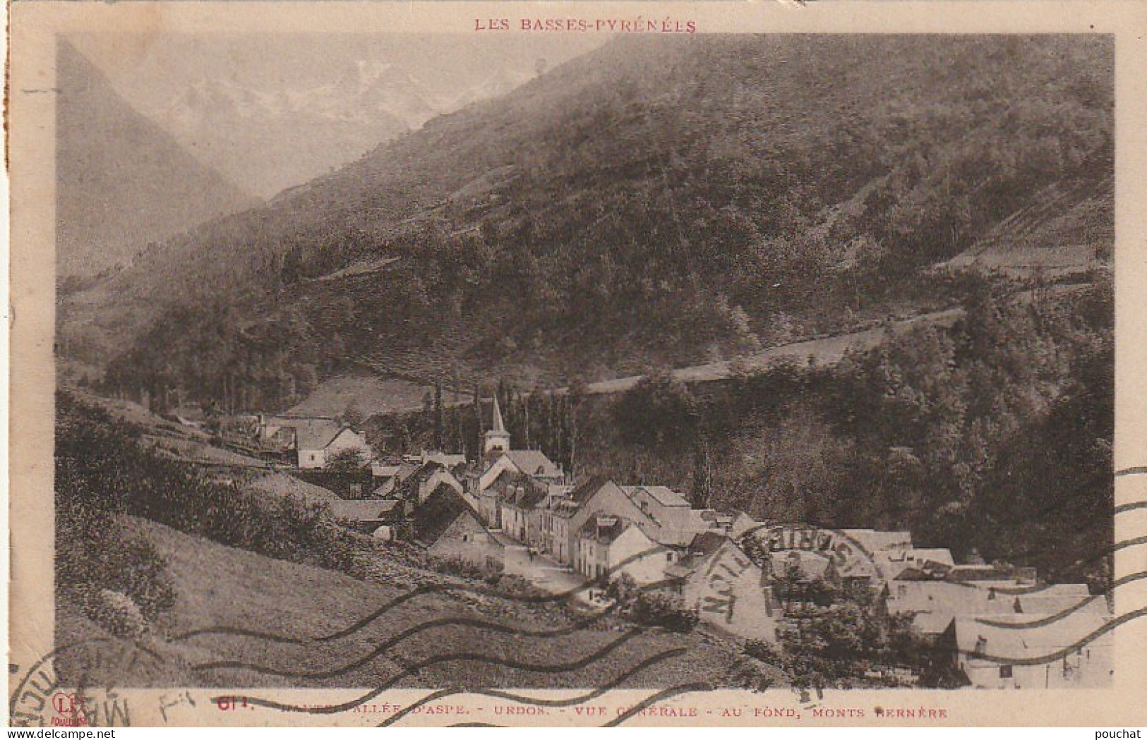 GU Nw -(64) VALLEE D'ASPE  - URDOS -  VUE GENERALE - AU FOND , MONTS BERNERE   -  2 SCANS - Andere & Zonder Classificatie