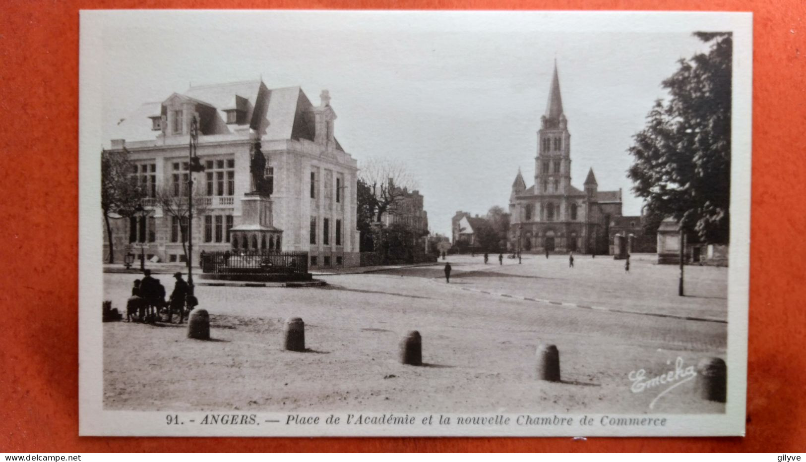 CPA (49) Angers. Place De L'Académie Et La Nouvelle Chambre De Commerce. Animation. (7A.n°165) - Angers