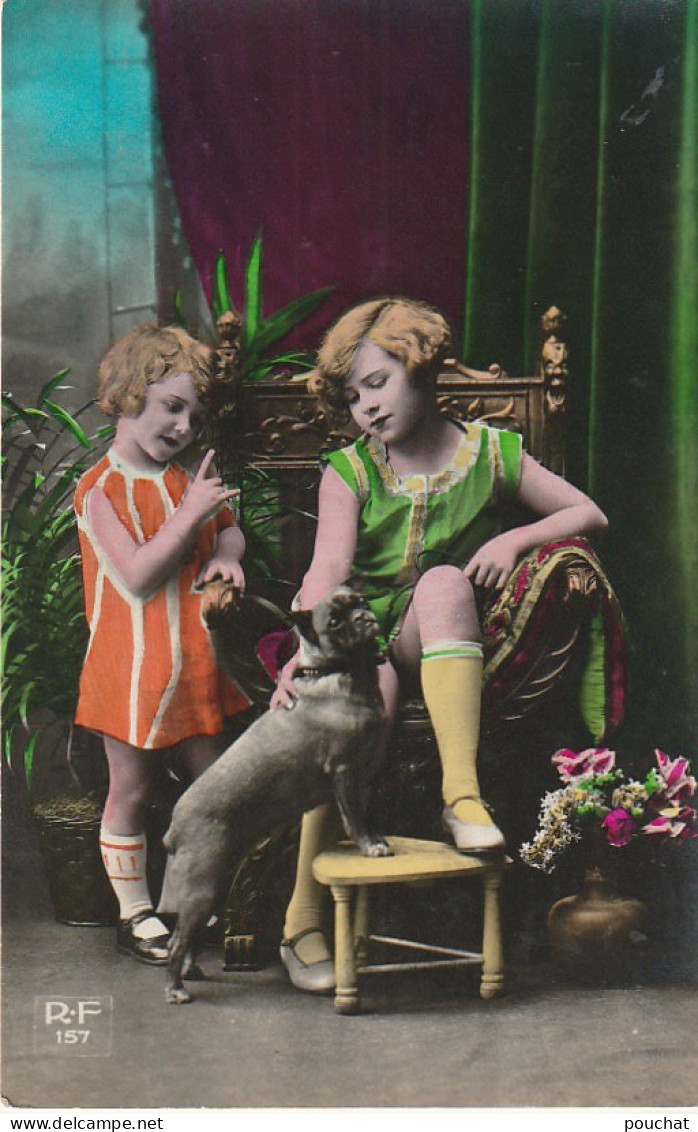 GU Nw - COUPLE DE FILLETTES AVEC CHIOT CARLIN - CARTE COULEURS - 2 SCANS - Scene & Paesaggi