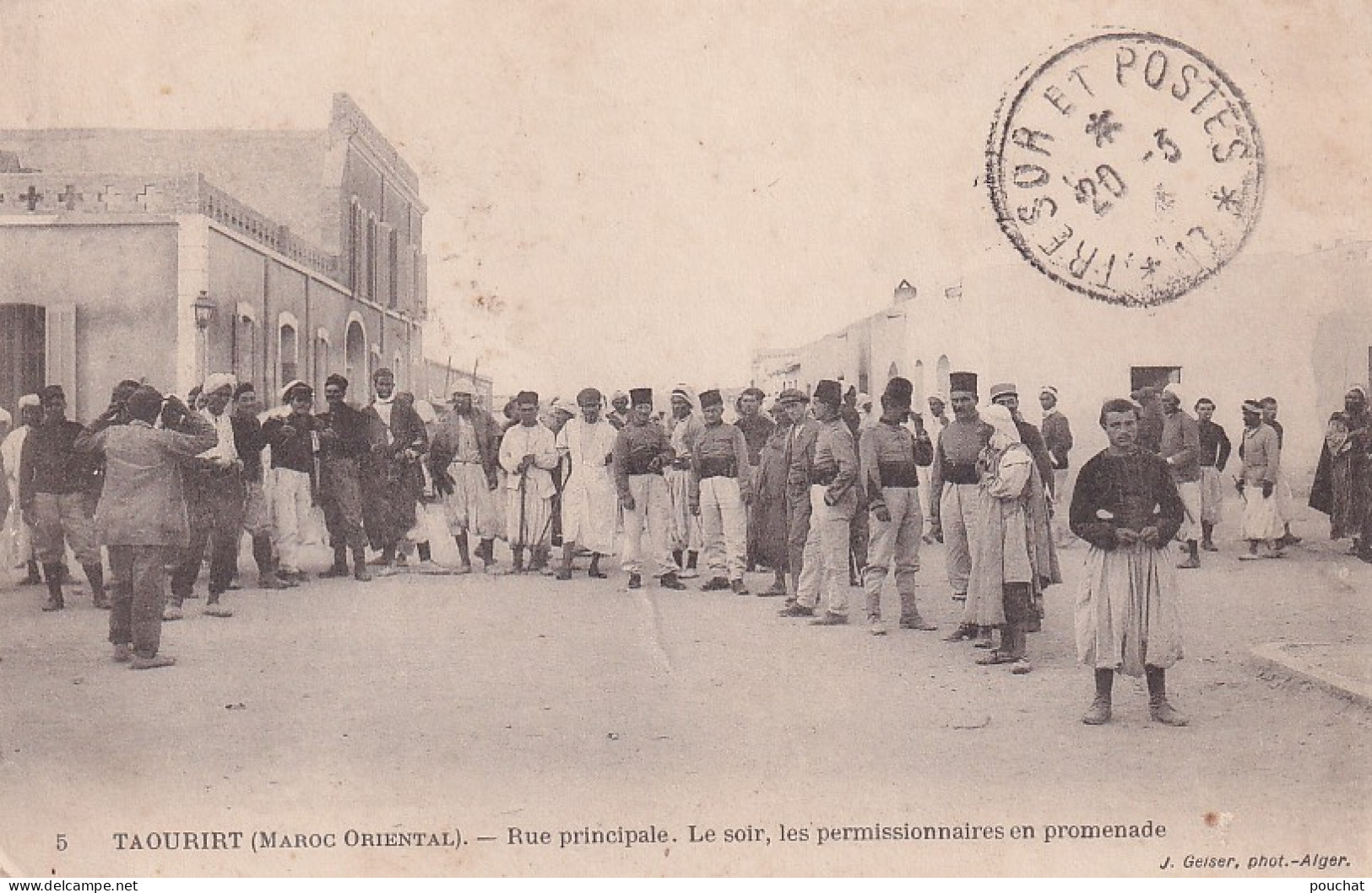 FI 29- TAOURIRT , MAROC - RUE PRINCIPALE - LE SOIR  , LES PERMISSIONNAIRES EN PROMENADE - Otros & Sin Clasificación