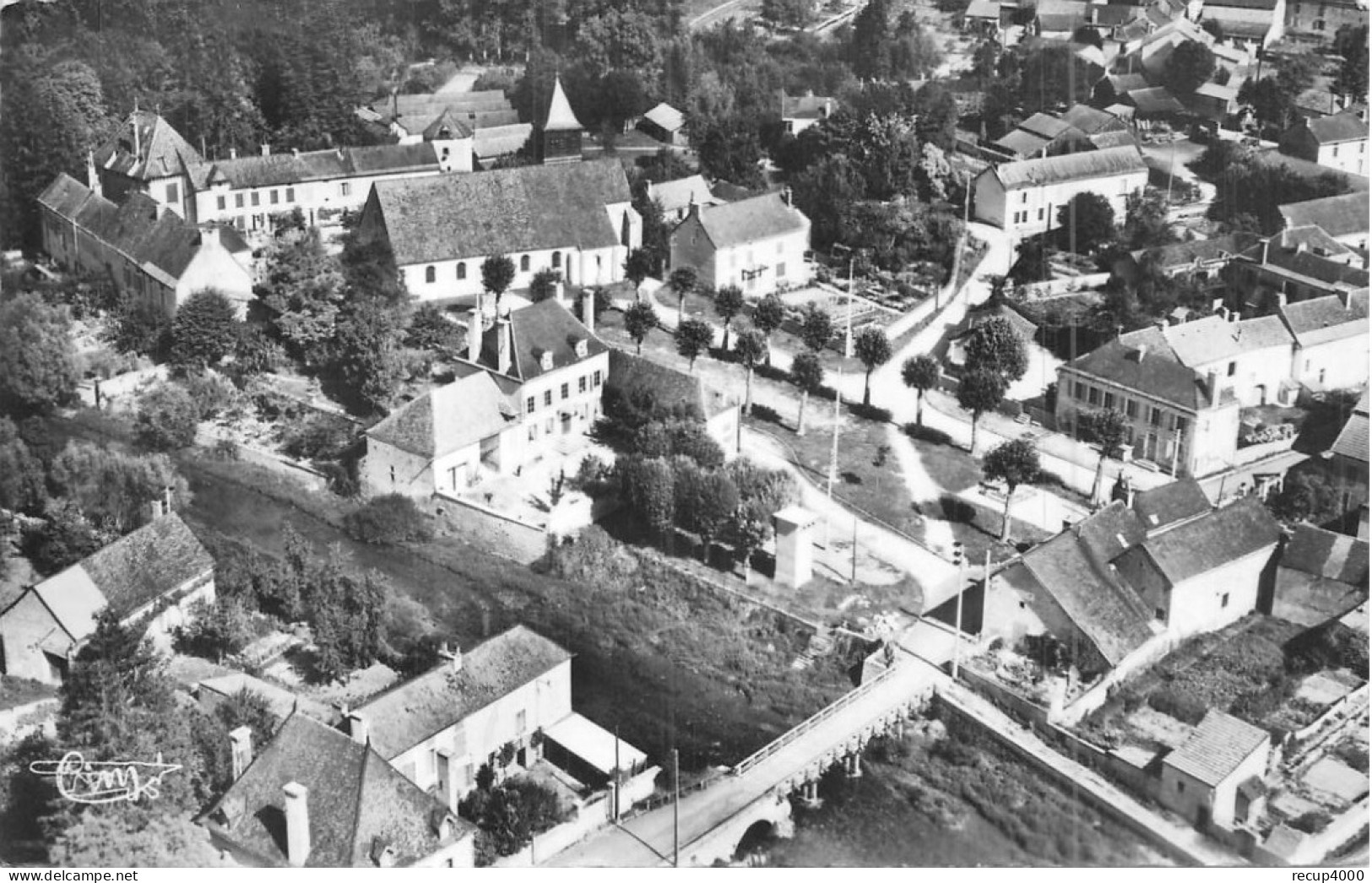 10 GYE SUR SEINE  Vue Aérienne Sur La Seine  Cpsm   2 Scans - Autres & Non Classés