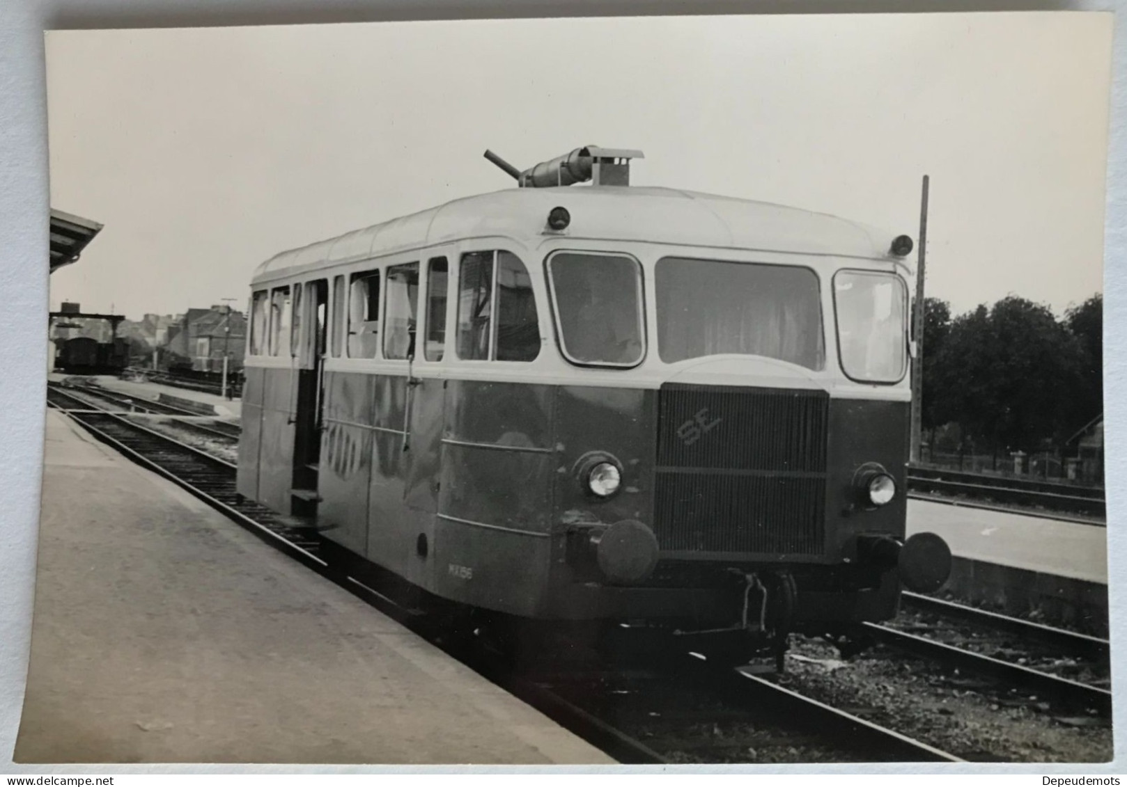 Photo Ancienne - Snapshot - Train - Autorail Automotrice - GUINGAMP - Bretagne - Ferroviaire - Chemin De Fer - RB - Eisenbahnen