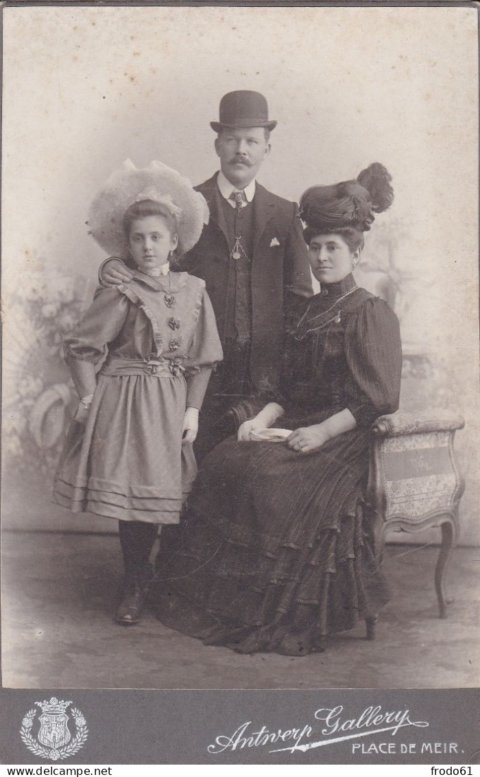 GEKARTONNEERDE FOTO 10.50 X 16cm, ROND 1900, GEZIN, MENAGE, PHOTOGR. ANTWERPE GALLERY, ANTWERPEN, MAISON TIETS - Oud (voor 1900)