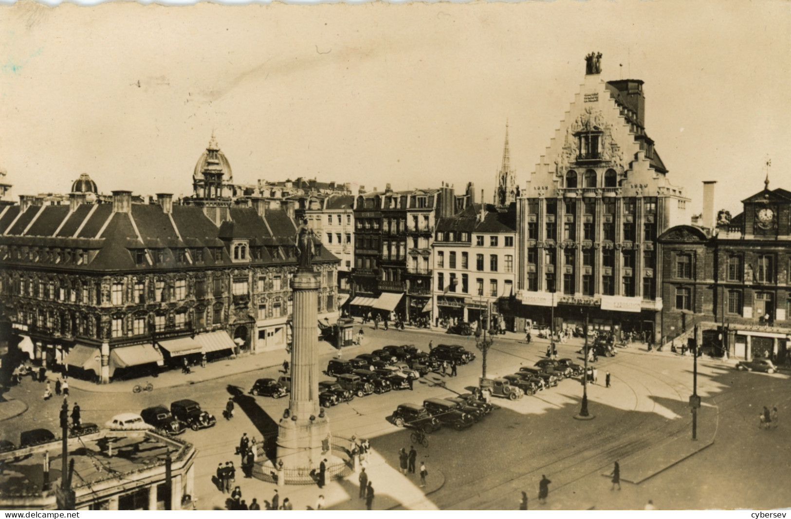 LILLE - Place Du Général De Gaulle - CPSM Petit Format - Lille