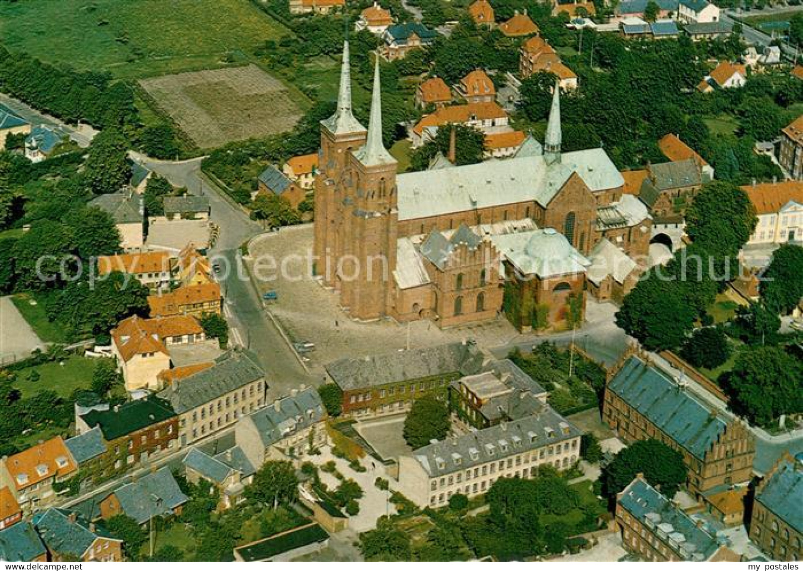 73753825 Roskilde Fliegeraufnahme Mit Dom Roskilde - Dänemark