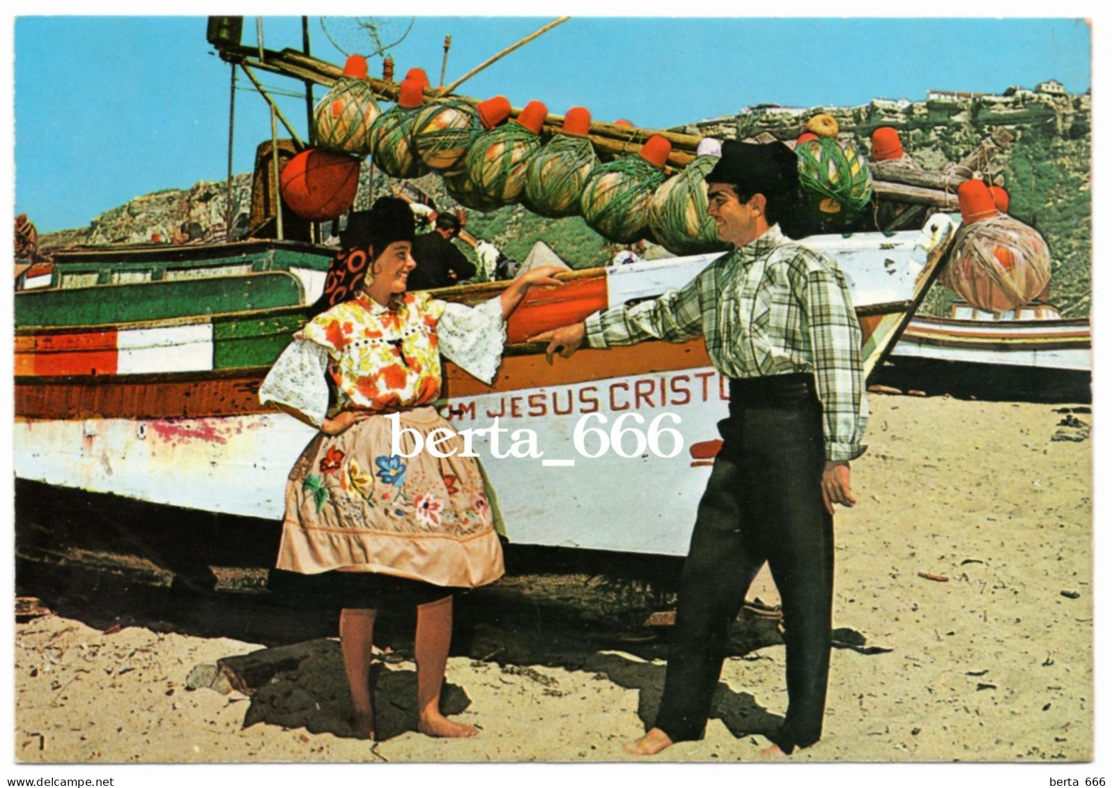 Portugal Costumes * Nazaré * Trajes Típicos * Idyll On The Beach * Idylle à La Plage - Costumi