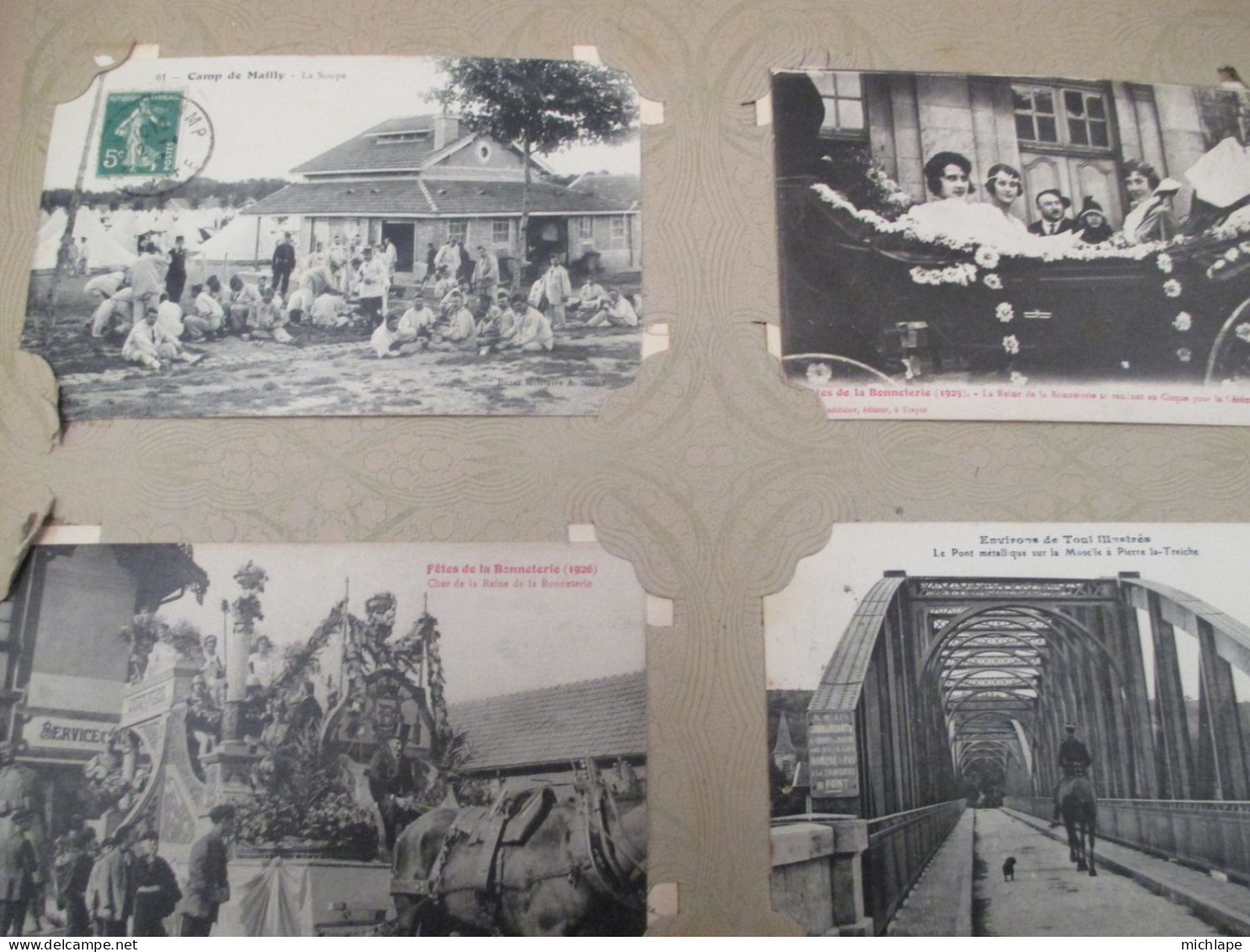 Vieil album de cartes postales - environs 500 cartes vendu en l'état  - poids 3 Kg 800