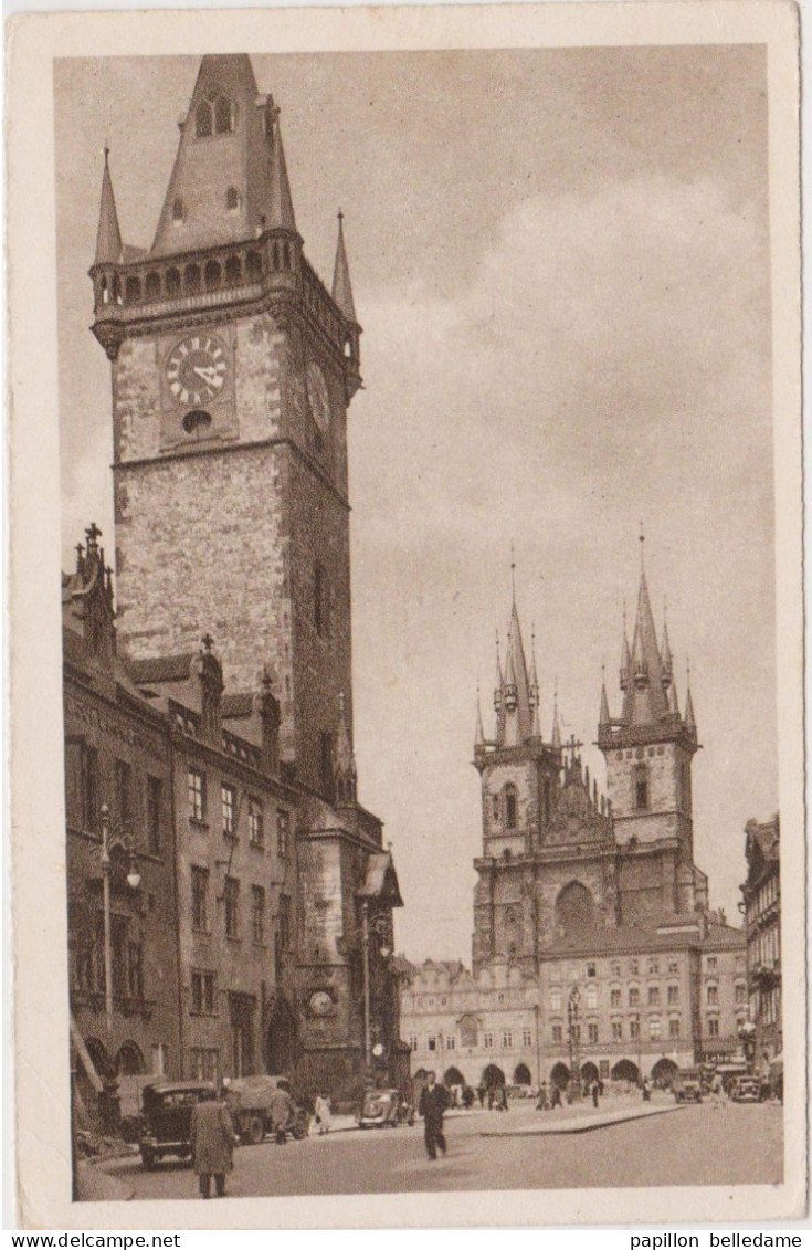 PRAG  Altstädter Rathaus Und Teinkirche - Tsjechië