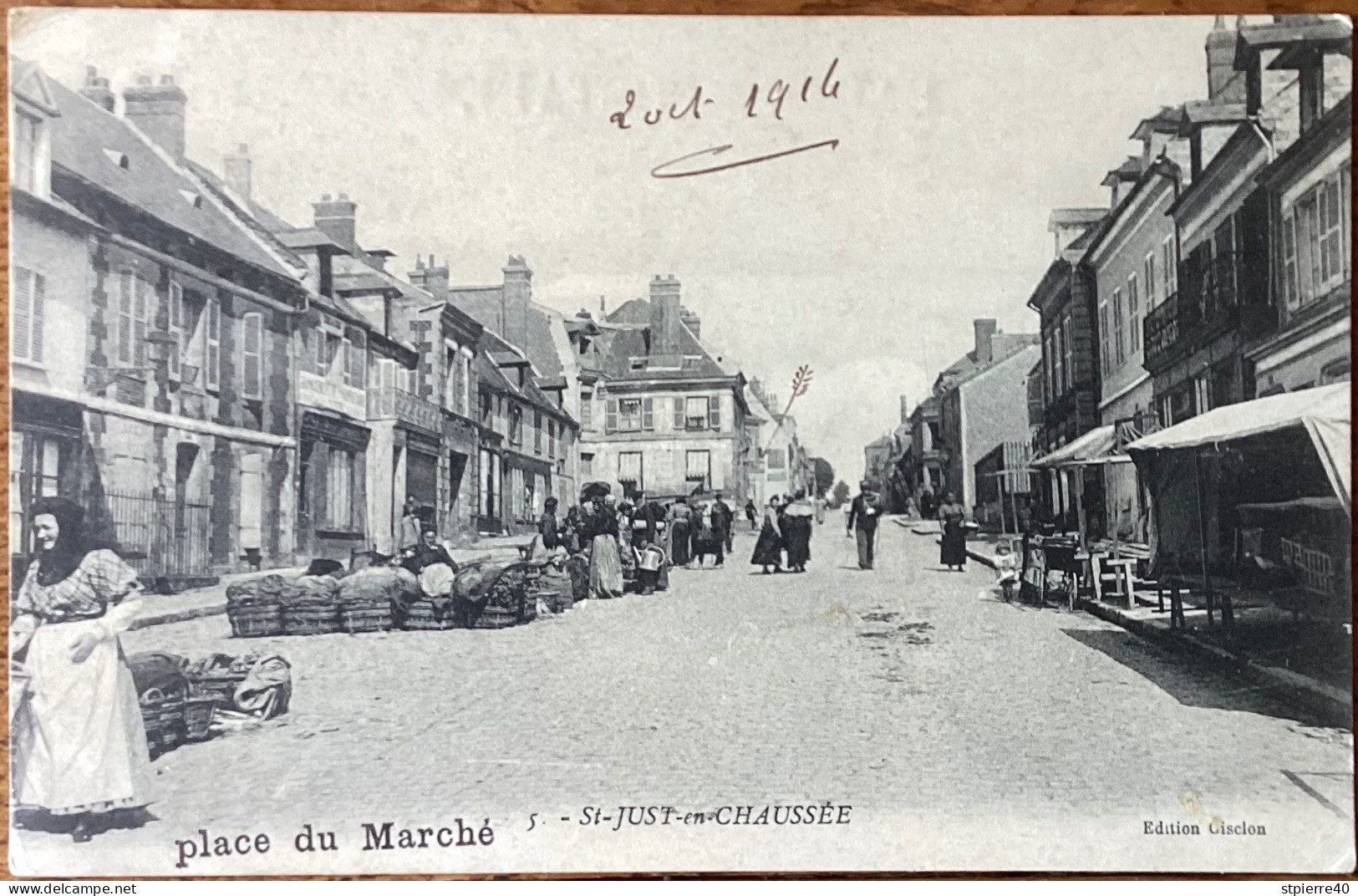 St-Just-en-Chaussée - Place Du Marché - Saint Just En Chaussee