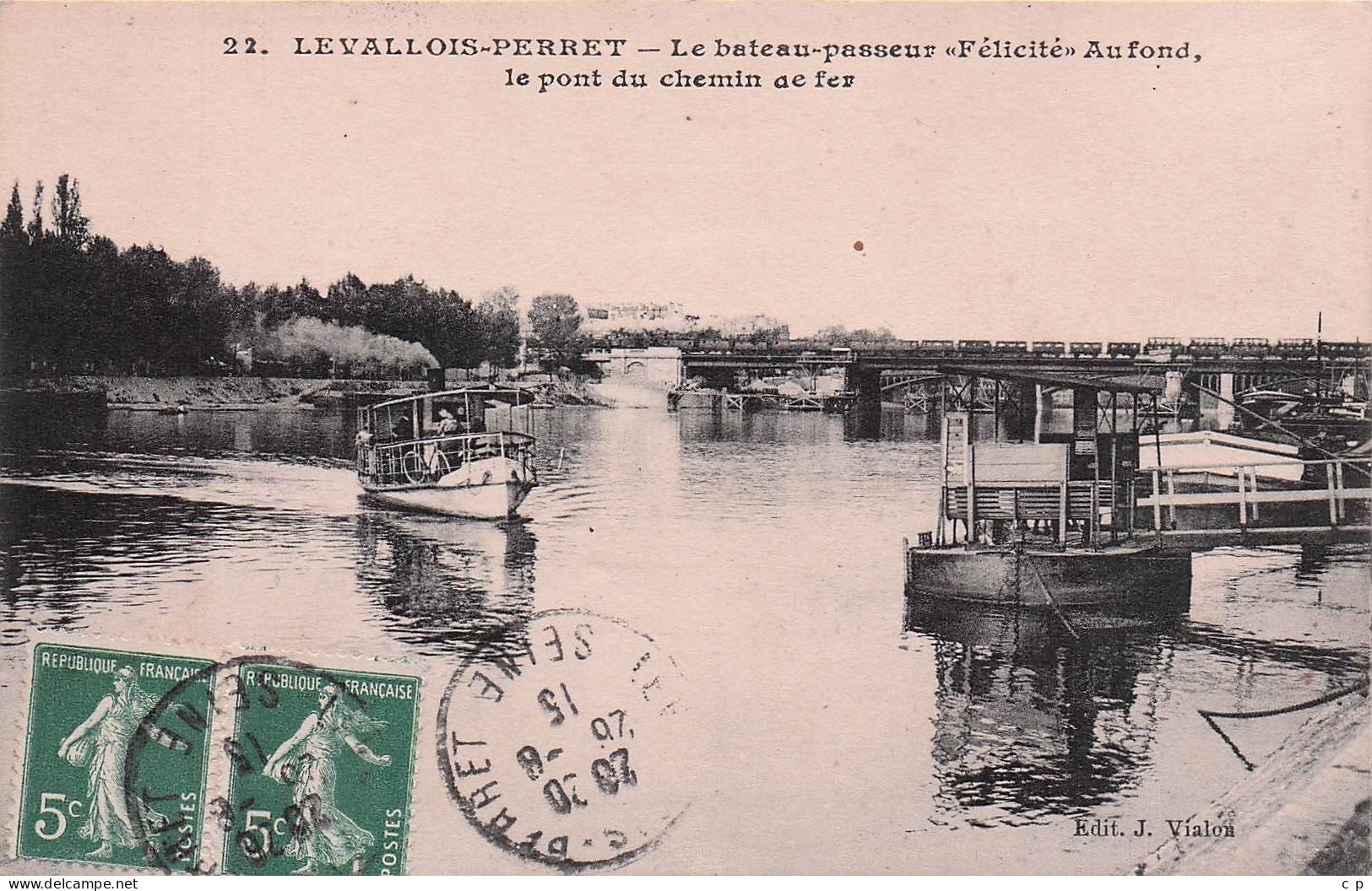 Levallois Perret -  Bateau Passeur Felicité -  CPA °J - Levallois Perret