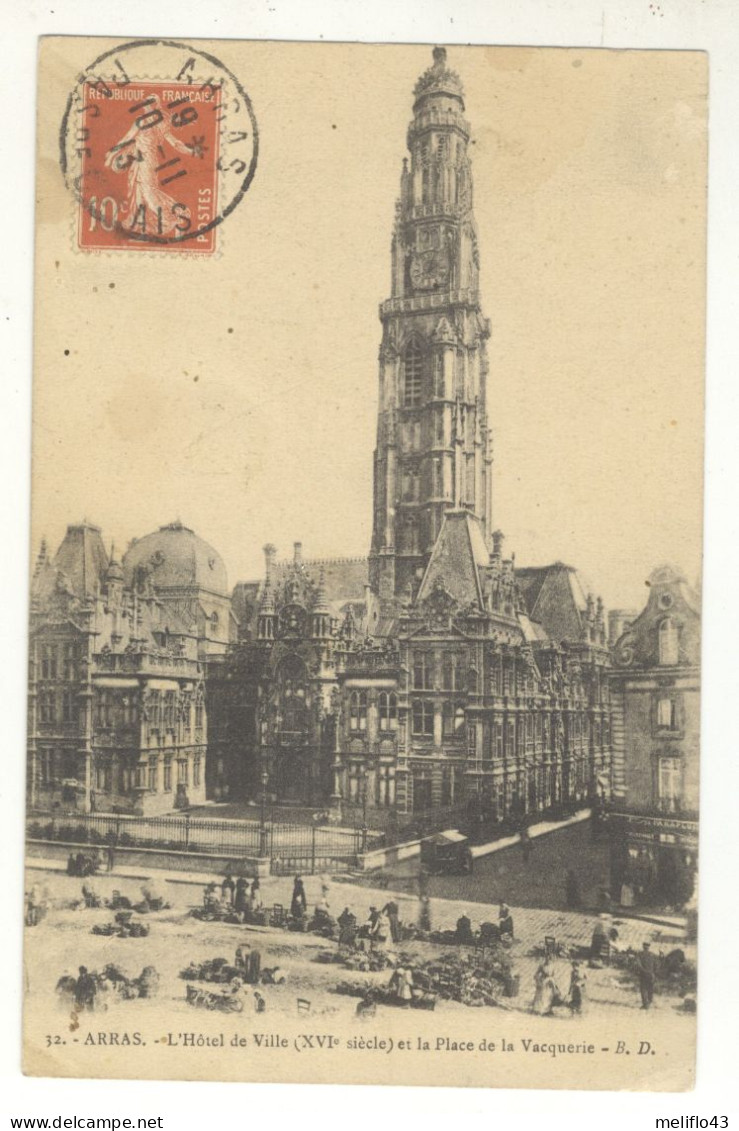62/ CPA - Arras - Hotel De Ville Et Place De La Vacquerie - Arras