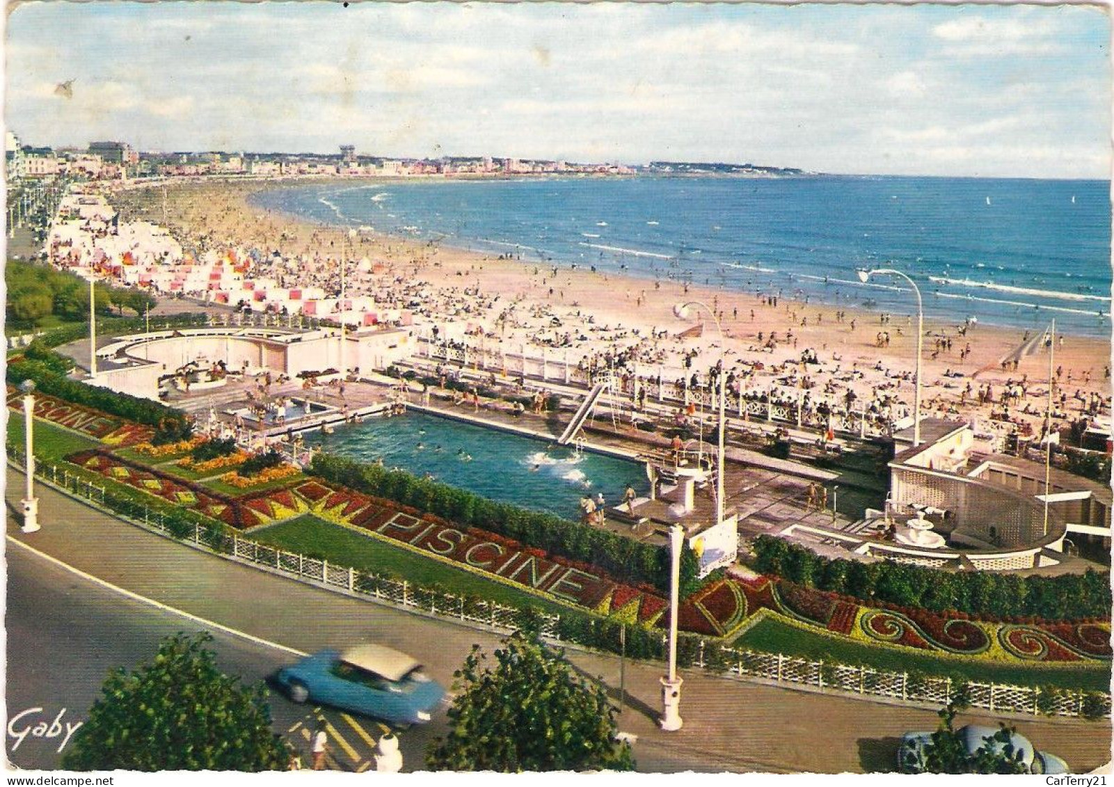 CPSM. 85 LES SABLES D'OLONNE.PISCINE. PLAGE. VOITURE ANCIENNE (DS). - Sables D'Olonne