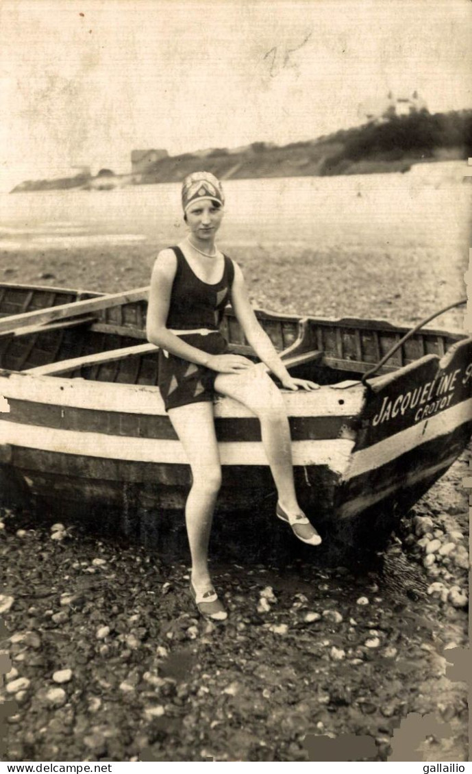 CARTE PHOTO BAIGNEUSE EN VACANCES AU CROTOY EN 1931 - Photographs