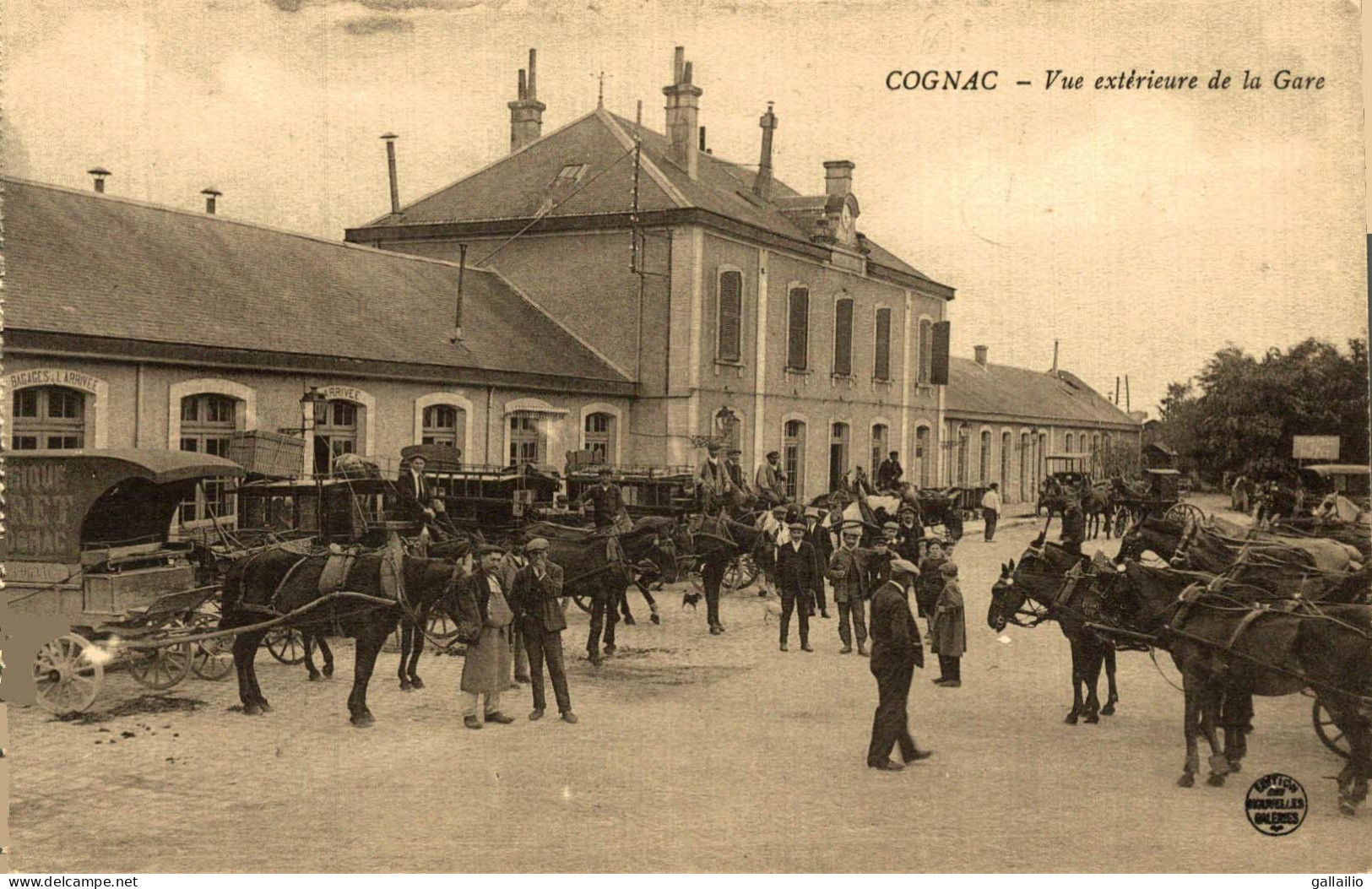 COGNAC VUE EXTERIEURE DE LA GARE - Cognac