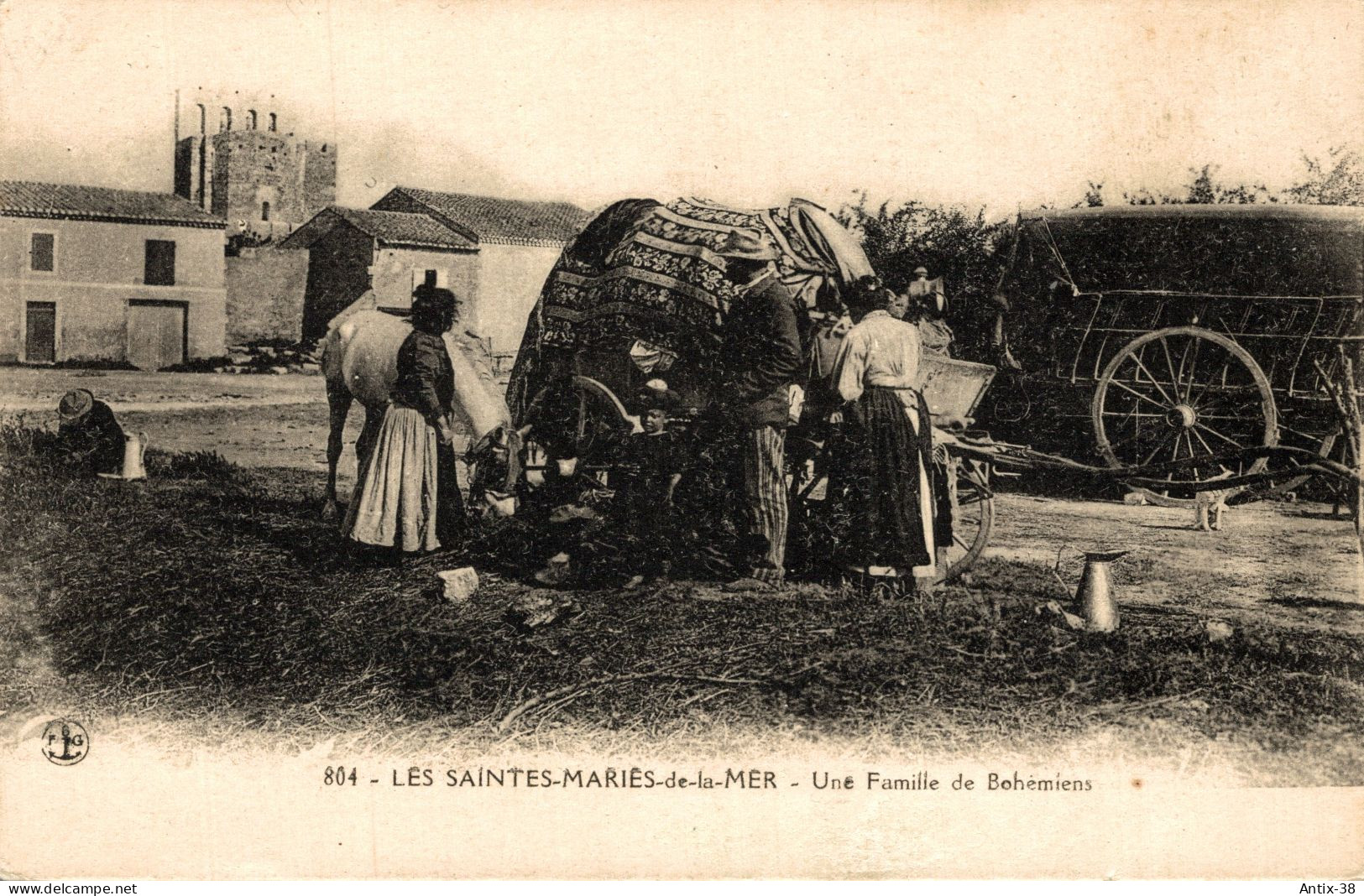 N76 - 13 - SAINTES-MARIES-DE-MA-MER - Bouches-du-Rhône - Une Famille De Bohémiens - Saintes Maries De La Mer