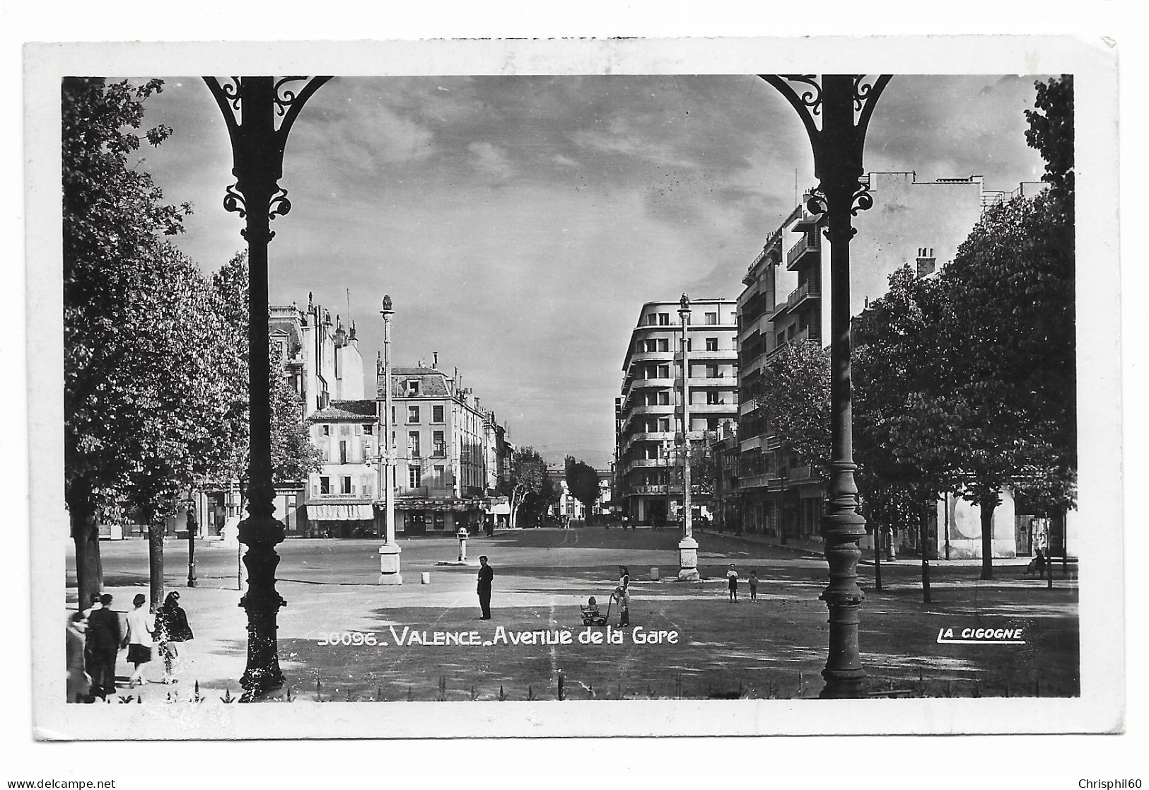 VALENCE - Avenue De La Gare - Edition La Cicogne - Circulé En 1951- - Valence