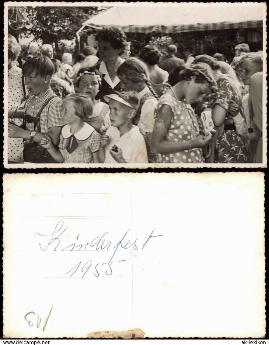 Ansichtskarte  Menschen/Soziales Leben - Kinder Kinderfest Foto 1955 - Abbildungen