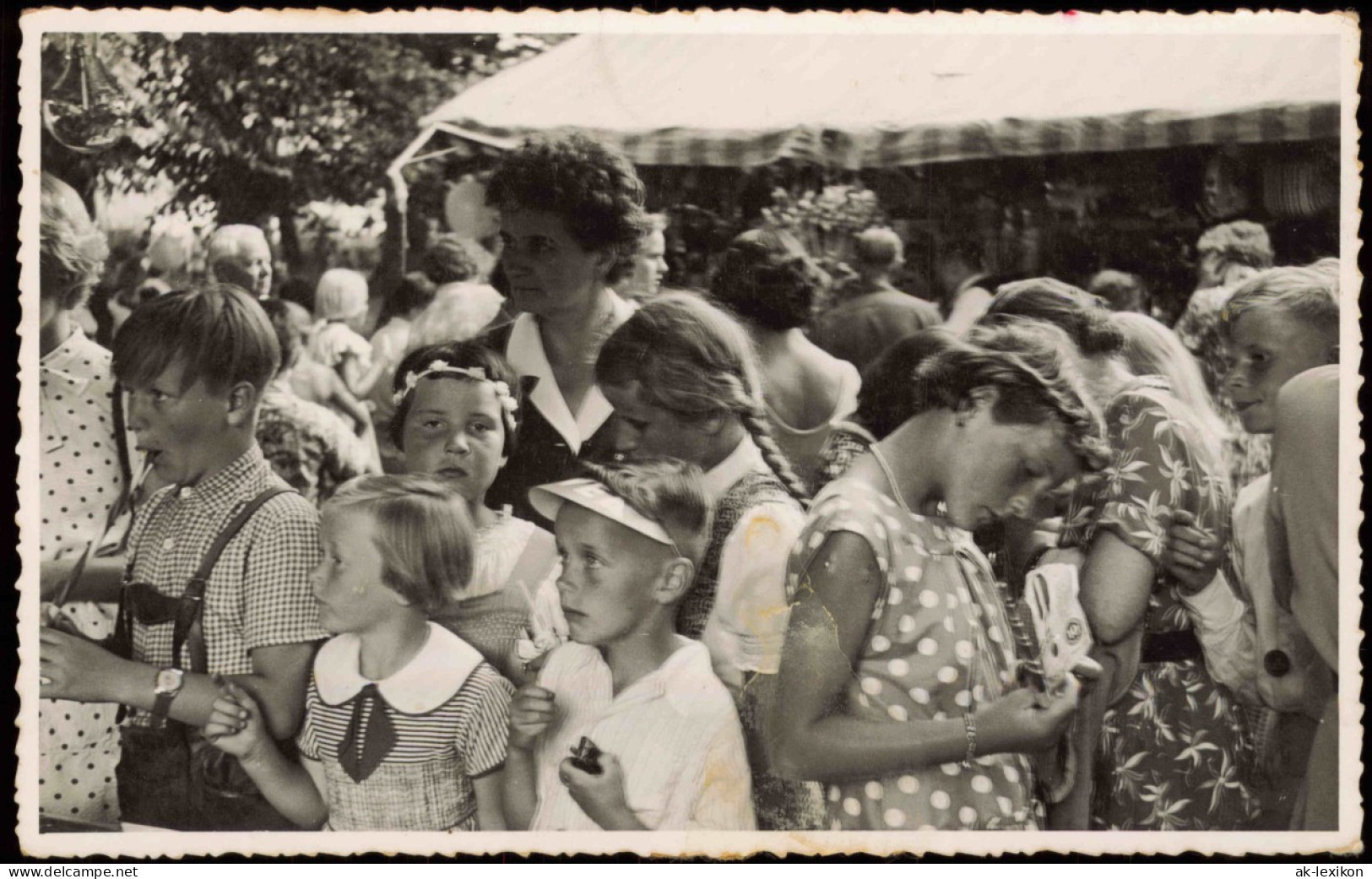 Ansichtskarte  Menschen/Soziales Leben - Kinder Kinderfest Foto 1955 - Abbildungen