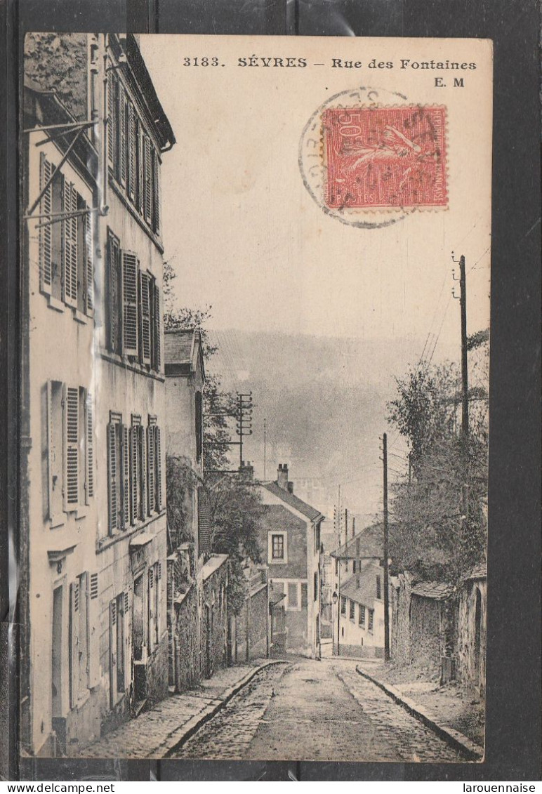 92 - SEVRES - Rue Des Fontaines - Sevres