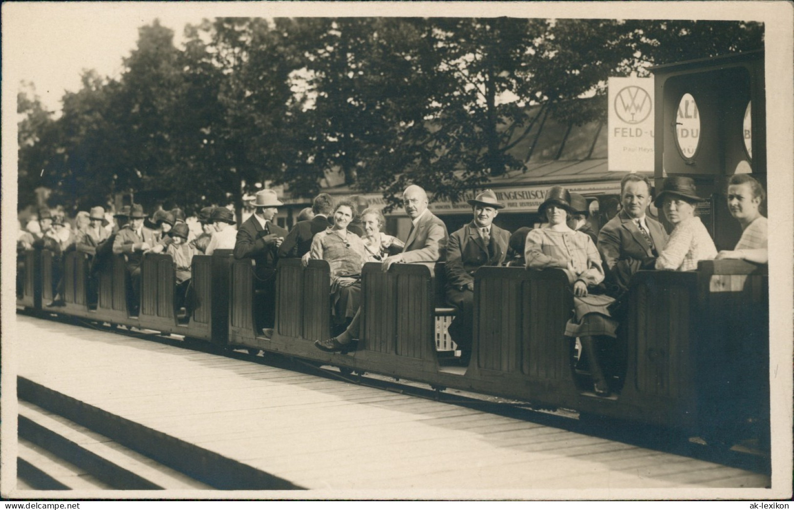 Ansichtskarte München Deutsche Verkehrsausstellung - Kleinbahn Bahnhof 1925 - München