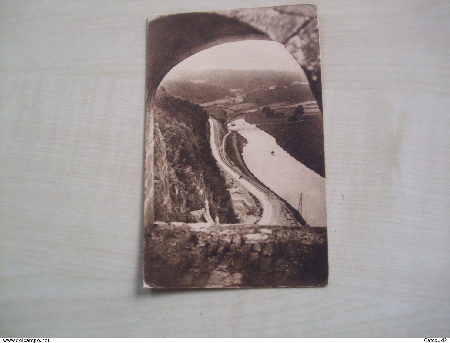 Carte Postale Ancienne BOUILLON La Semois Vue D'une Meurtrière Du Château - Bouillon