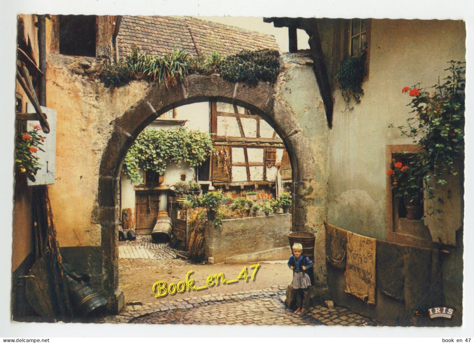 {91818} 68 Haut Rhin Riquewihr , Cour Des Juifs ; Animée - Colmar