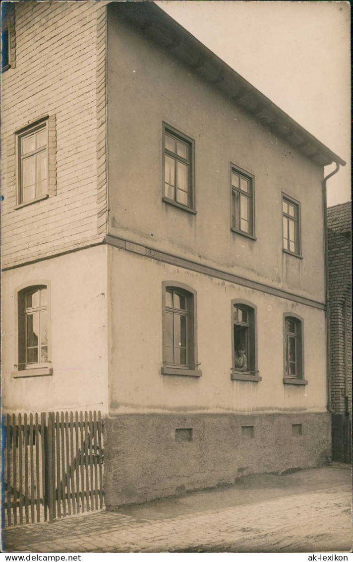 Ansichtskarte  Hausfassaden Privataufnahmen Mit Menschen 1917 - Unclassified