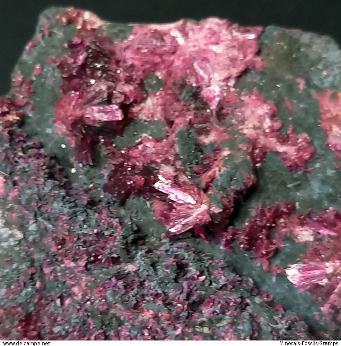 #B47 Schöne ERYTHRIT Kristalle (Bou Azzer Mine, Marokko) - Mineralen