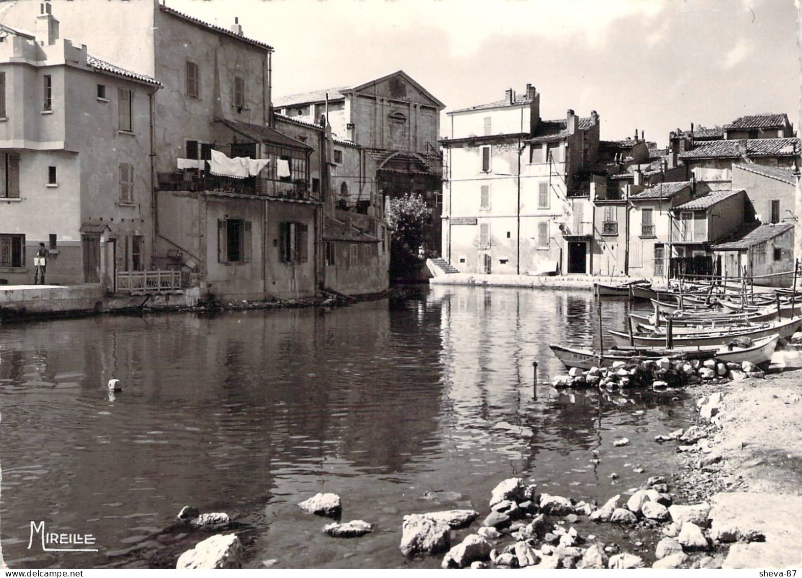 13 - Martigues - Le Brescon Ou "Le Miroir Aux Oiseaux" Et L'Eglise De La Madeleine - Martigues