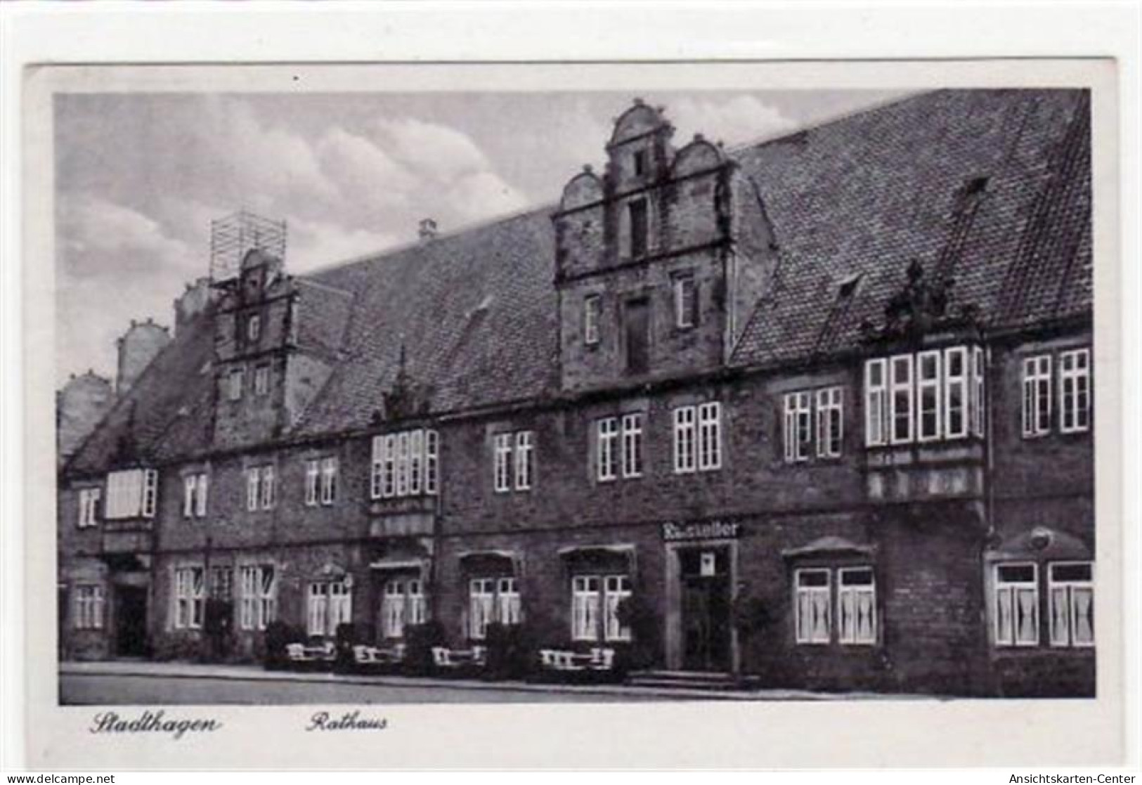 39078705 - Stadthagen Mit Rathaus Gelaufen, 1942. Gute Erhaltung. - Stadthagen