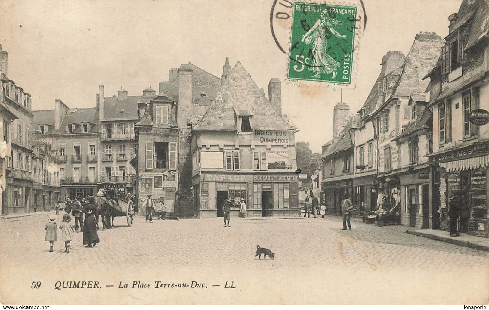 D8132 Quimper La Place Terre Au Duc - Quimper