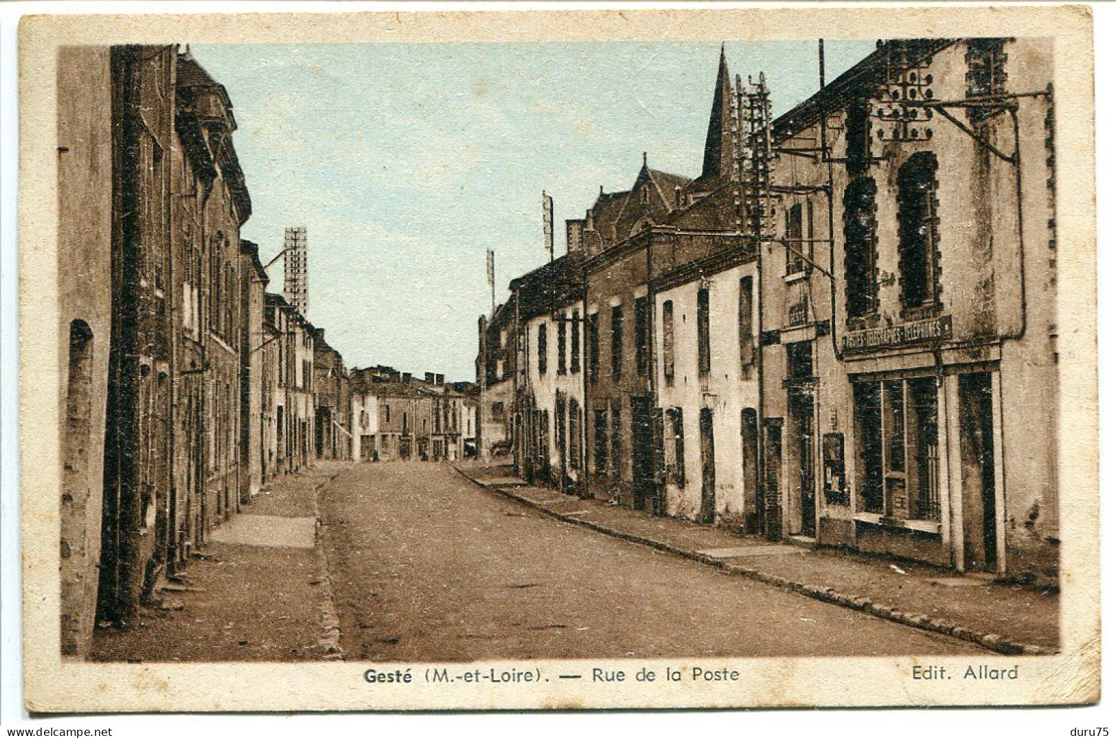 Voyagé Août 1946 * GESTÉ (Maine Et Loire) Rue De La Poste * Sépia Et Bleu * Editeur Allard - Altri & Non Classificati