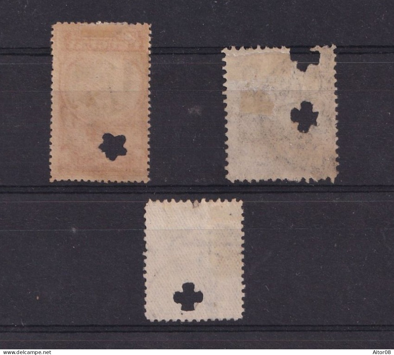 LOT DE TIMBRES SURCHARGES ET PERCES ETOILE ET CROIX DE 1900/1915.. INTERESSANTS.A VOIR - Uruguay