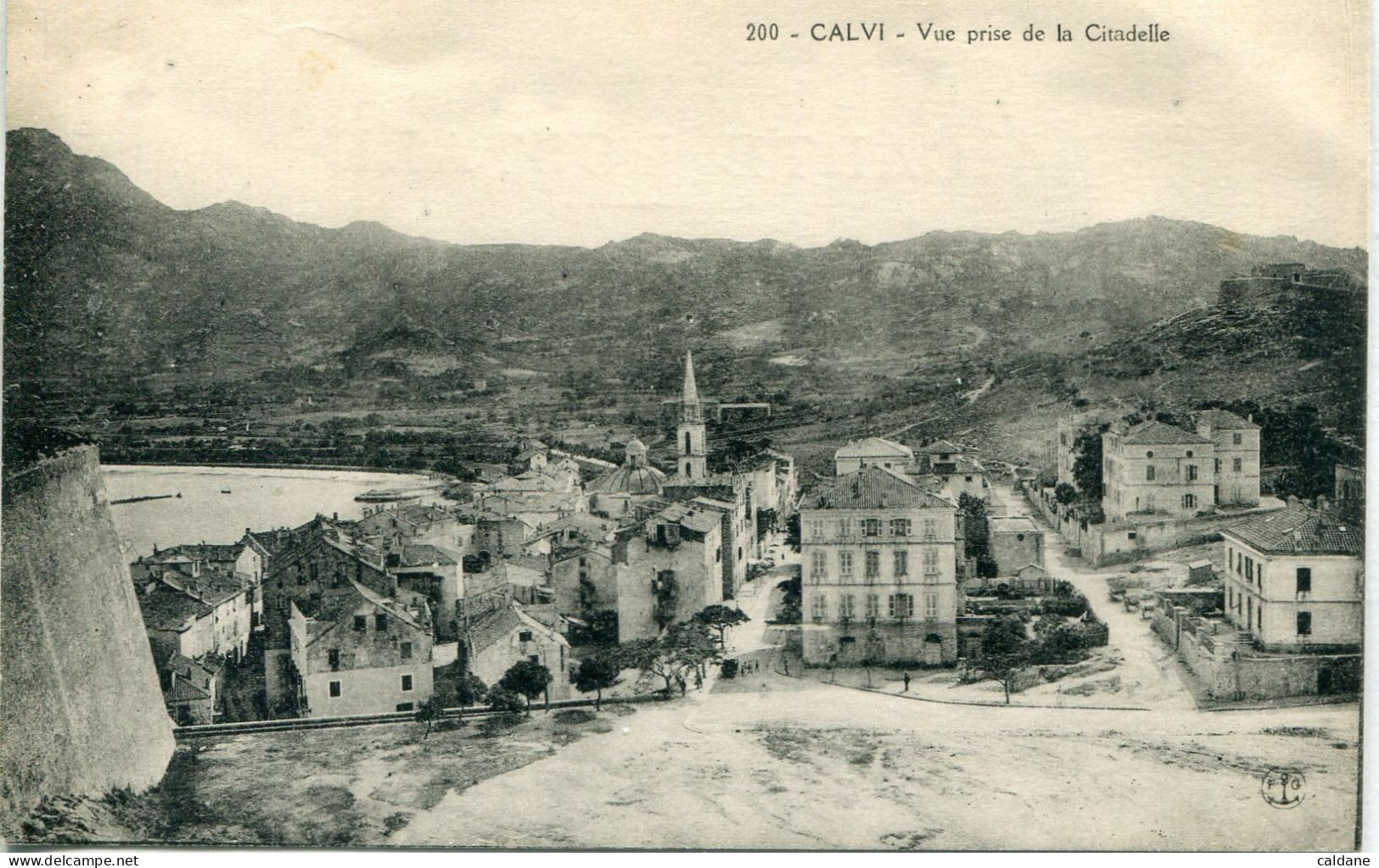 2B-CORSE  -  CALVI-  Vue Prise De La Citadelle - Calvi