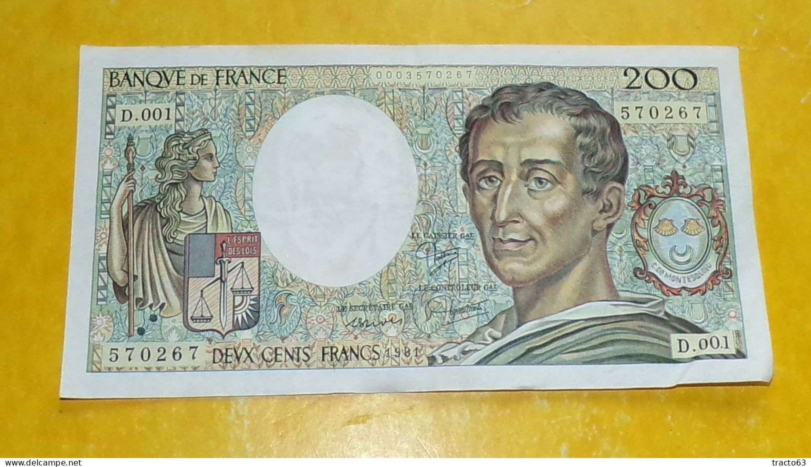 BILLET DE 200 FRANCS MONTESQUIEU DE 1981  , SERIE D.001 ,  ETAT VOIR PHOTOS . POUR TOUT RENSEIGNEMENT ME CONTACTER. REGA - 200 F 1981-1994 ''Montesquieu''