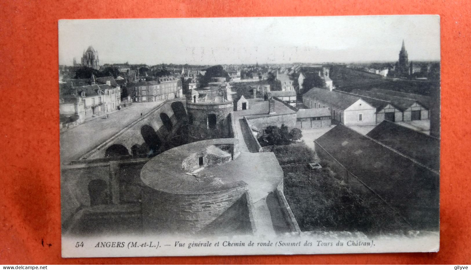 CPA (49) Angers. Vue Générale Et Chemin De Ronde .  (7A.n°266) - Angers