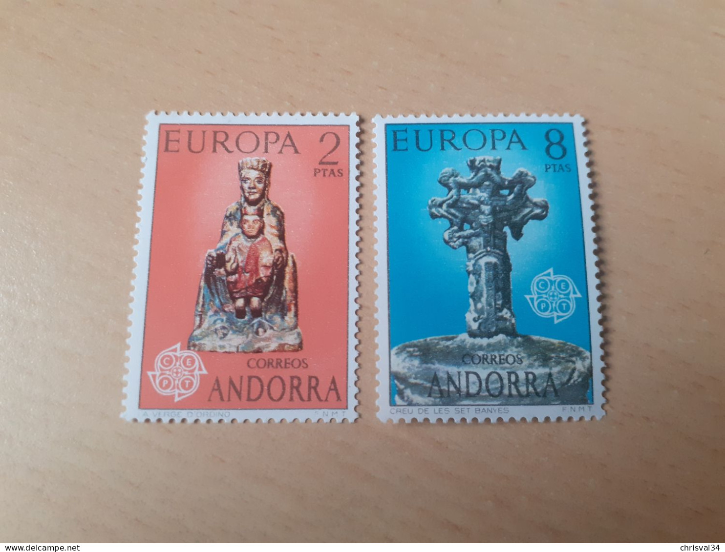 TIMBRES   ANDORRE  ESPAGNOL   ANNEE   1974    N  81   /  82   COTE  5,00  EUROS   NEUFS   LUXE** - Ongebruikt