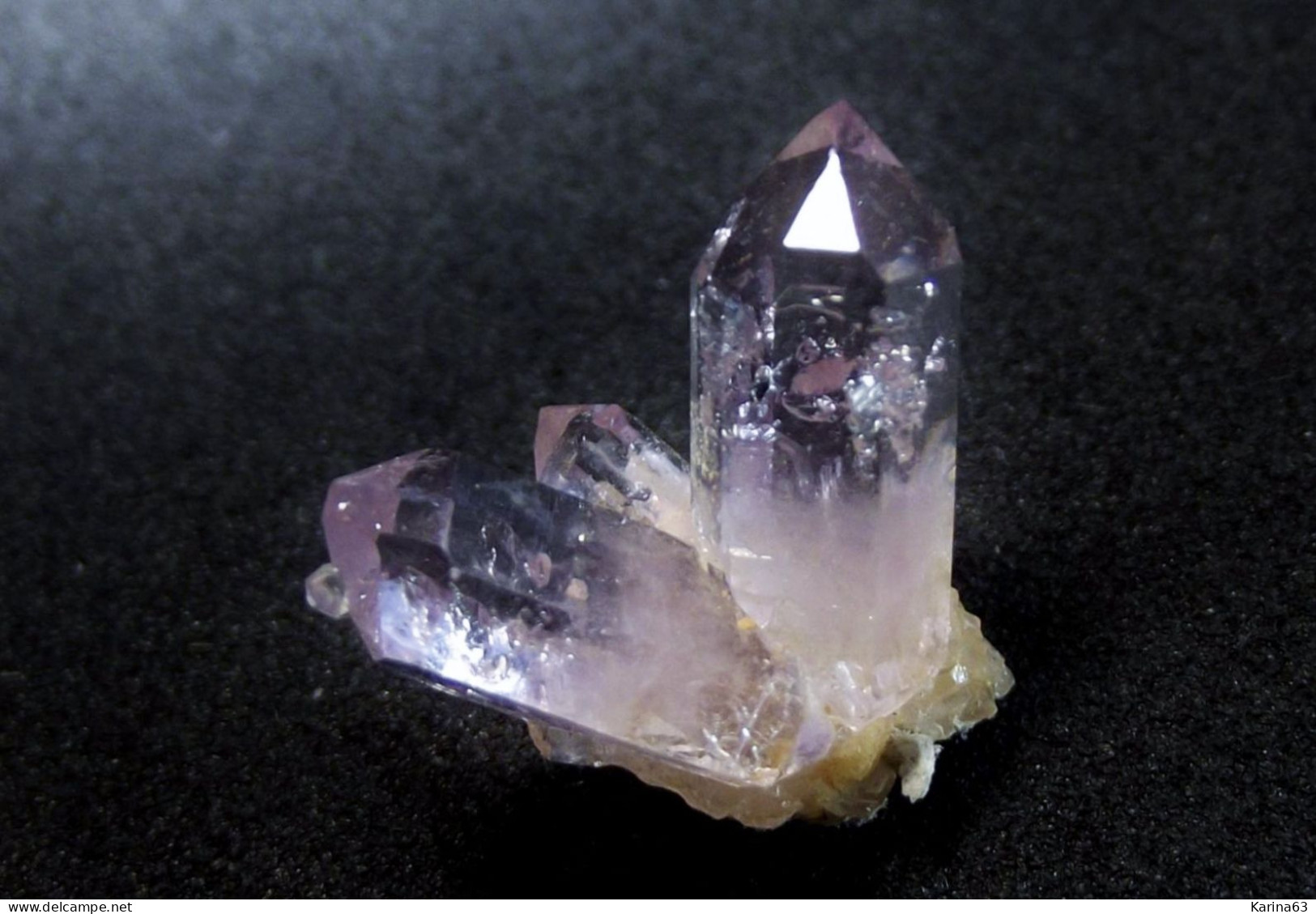 Quartz Var. Amethyst Floater  (1.5  X 1 X 1 Cm ) - Capurru Quarry - Osilo - Sardegna - Italy - Mineralien