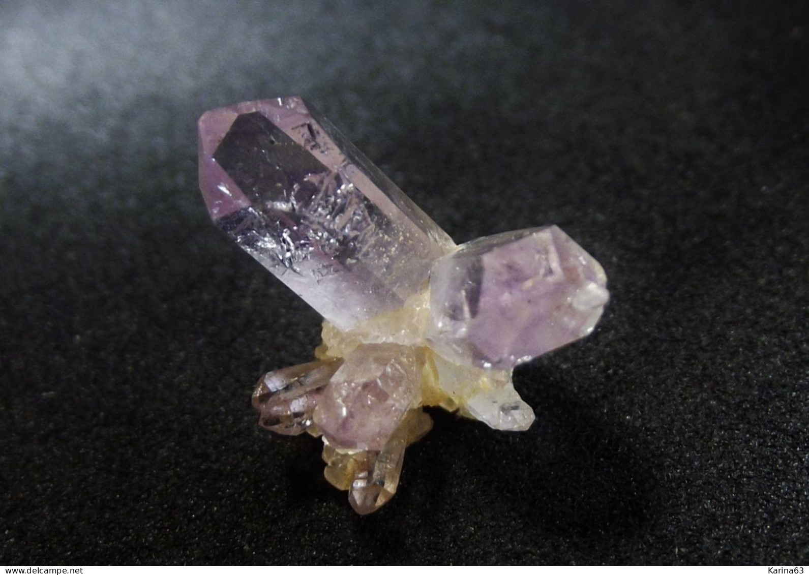 Quartz Var. Amethyst Floater  (1.5  X 1 X 1 Cm ) - Capurru Quarry - Osilo - Sardegna - Italy - Mineralien