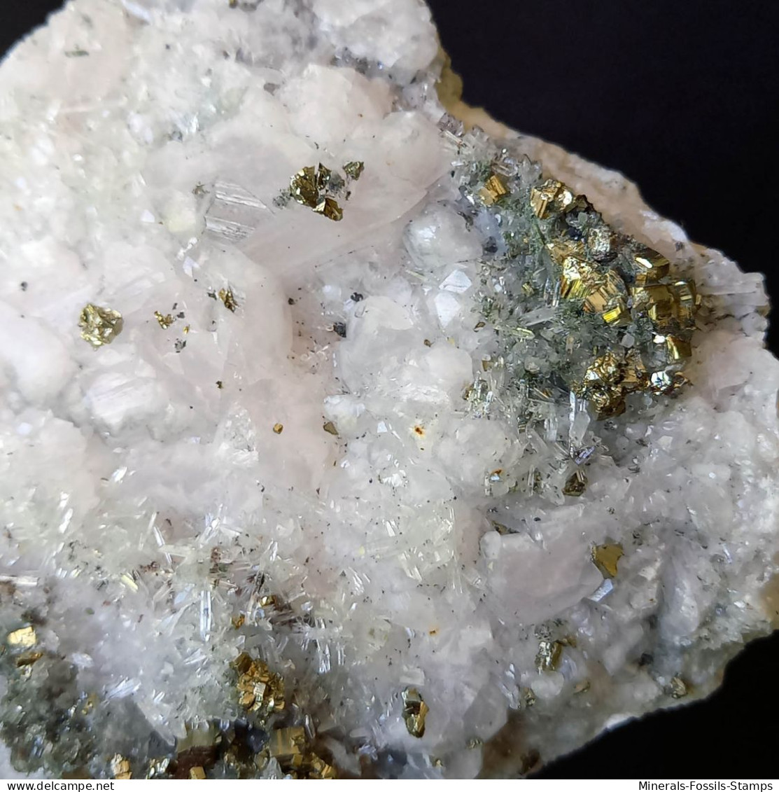 #M60 Schöne CALCIT, PYRIT, Quarz kristalle (Dalnegorsk, Primorskiy Kray, Russland)