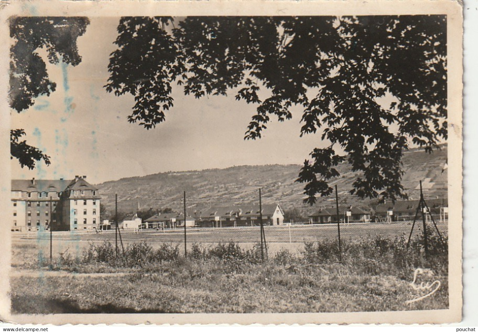 IN 1 - (67)  MUTZIG  - CASERNE MOUSSY - AU FOND , LE FORT  - 2 SCANS - Mutzig