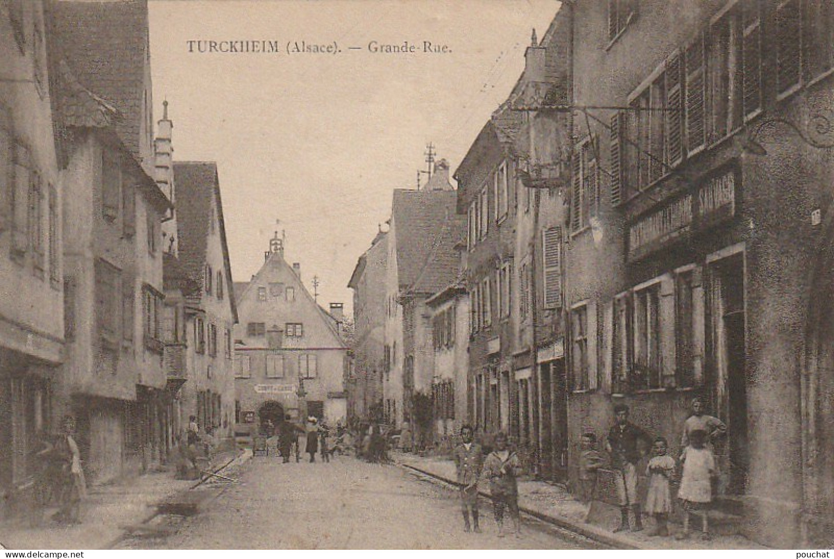 IN 6- (68)  TURCKHEIM  - GRANDE RUE - MAISON DU CORPS DE GARDE - ENFANTS , VILLAGEOIS  - 2 SCANS  - Turckheim