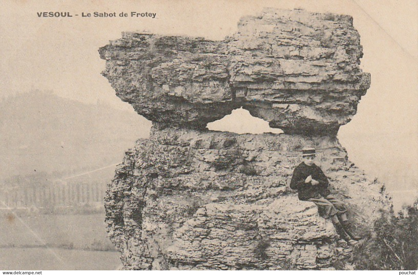 IN 10 - (70)   VESOUL  -  LE SABOT DE FROTEY - GARCONNET ASSIS SUR LA ROCHE -  2 SCANS - Vesoul