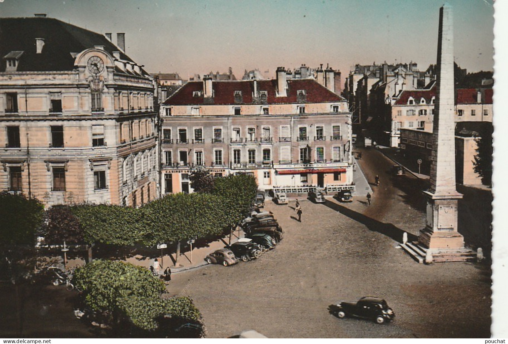 IN 11 - (71) CHALON SUR SAONE - LA PLACE DE L'OBELISQUE  ET LA POSTE - CAFE "AU TONNEAU D'OR - CARTE COULEURS - 2 SCANS  - Chalon Sur Saone