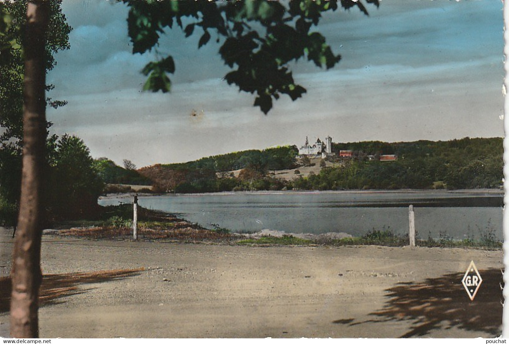 IN 11 - (71) MONTCEAU LES MINES - L'ETANG DU PLESSIS ET LE CHATEAU  - CARTE COULEURS  - 2 SCANS - Montceau Les Mines