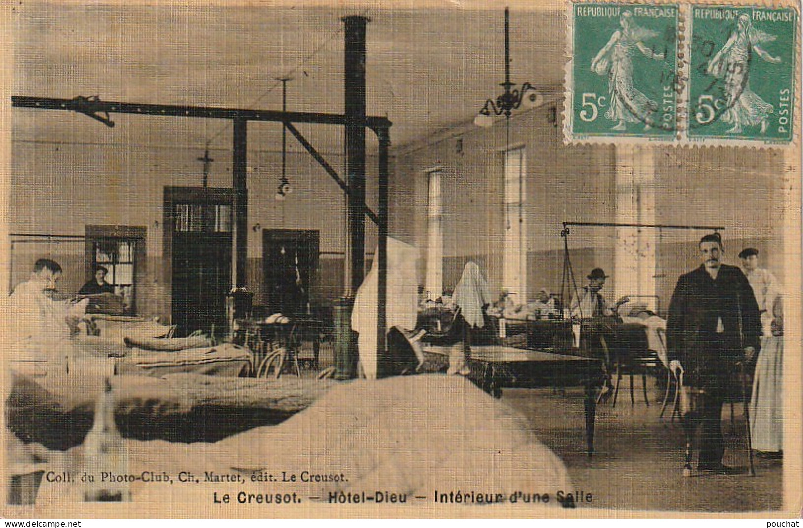 IN 12 - (71) LE CREUSOT - HOTEL DIEU - INTERIEUR D'UNE SALLE - PERSONNEL SOIGNANT , PATIENTS - CARTE TOILEE - 2 SCANS  - Le Creusot